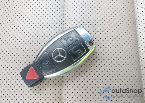 2011 Mercedes-Benz E 550 из США, поврежденный, VIN WDDKK7CF2BF065434